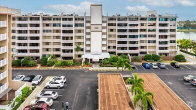 Building Photo - 450 Treasure Island Causeway