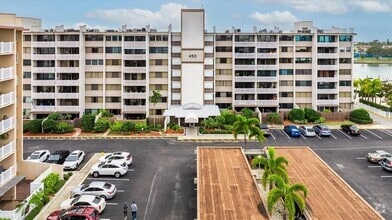 Building Photo - 450 Treasure Island Causeway