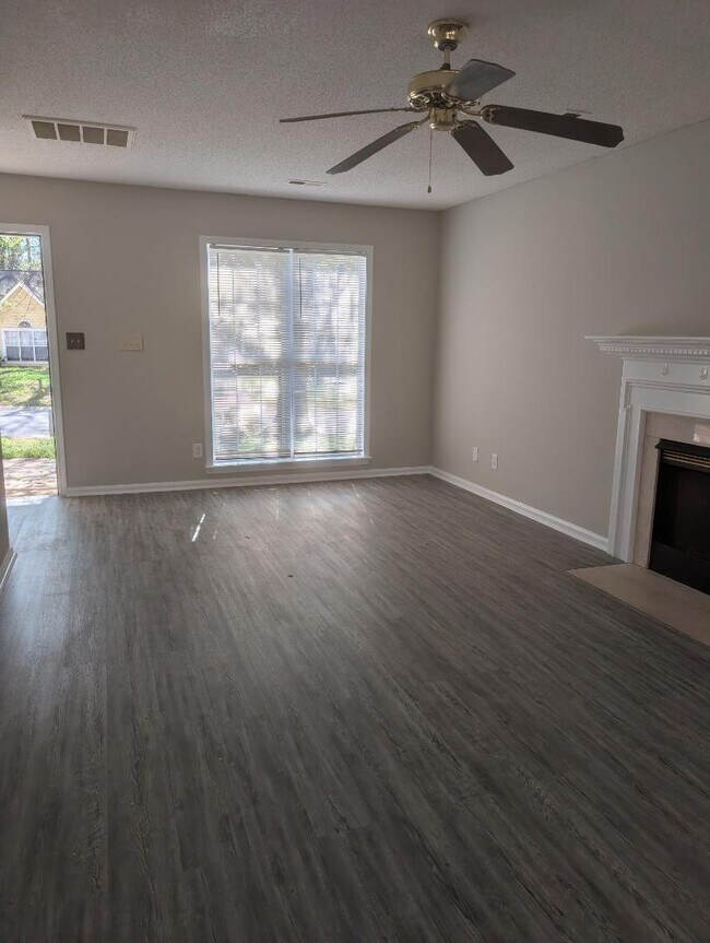 Foto del edificio - 6319 Richfield Ln