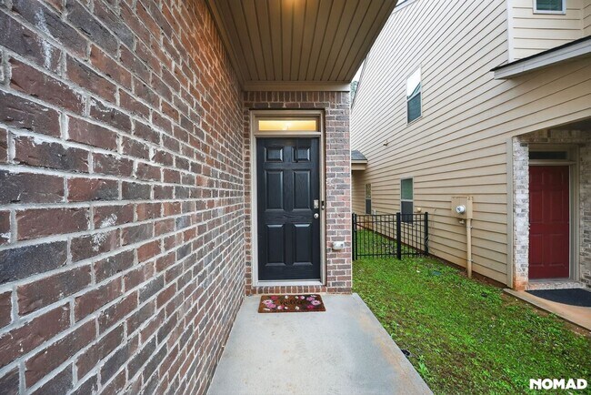 Foto del edificio - 1765 Labonte Pkwy