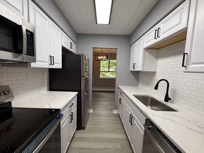 NEW NEW NEW!!!!! - 280 Bridgewater Rd