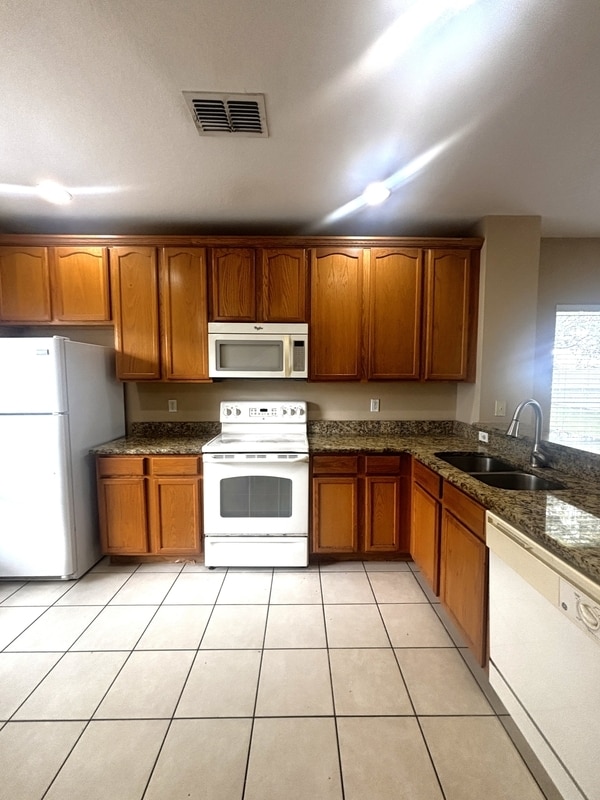 Foto del edificio - 10684 Savannah Wood Ct