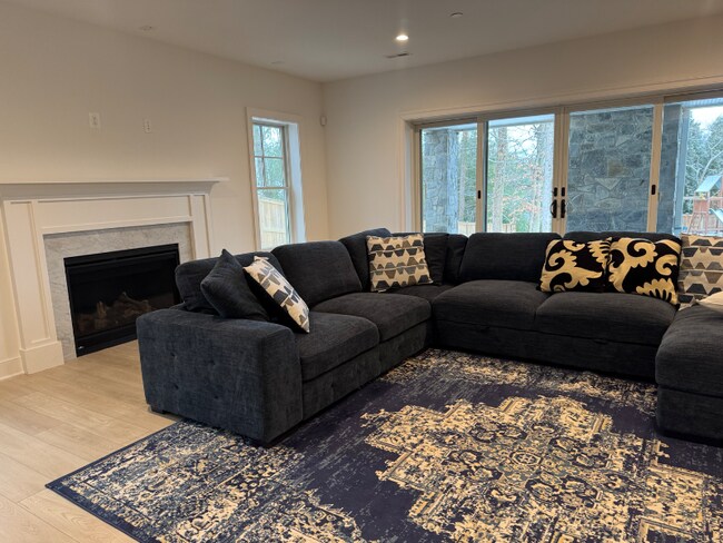 Foto del edificio - 8504 Meadowlark Ln