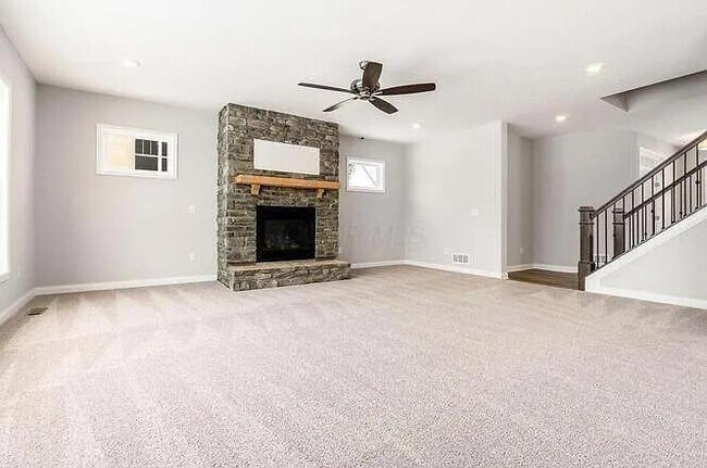 Building Photo - 8739 Cedar Brook St