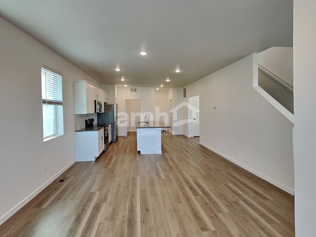 Foto del edificio - 23603 E 3rd Pl