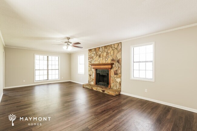 Foto del edificio - Spacious 4 Bedroom Home in Martinez