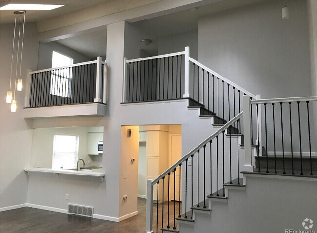 View of kitchen and loft - 919 S Granby Way