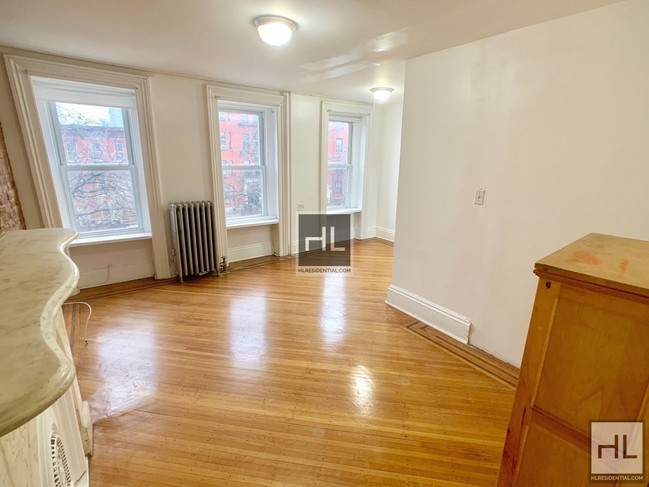 Building Photo - 1086 Bushwick Ave
