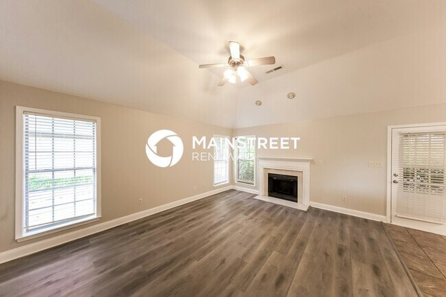 Foto del edificio - 3 Bedroom Pet-Friendly Home in BESSEMER, A...