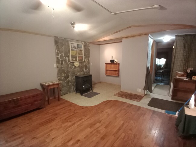 Hardwood floors and gas fireplace - 1380 Irion Rd