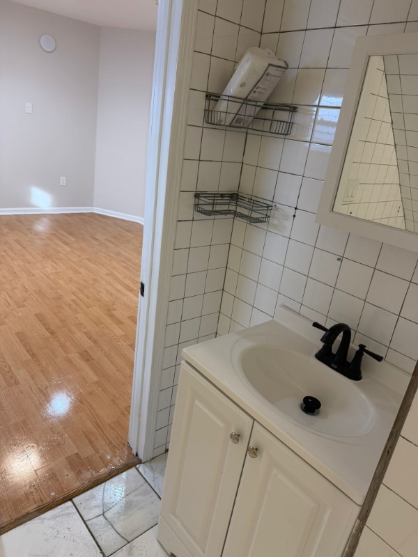 Foto del edificio - 1726 N Artesian Ave