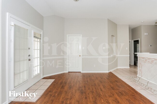 Foto del edificio - 1117 Brittany Pl