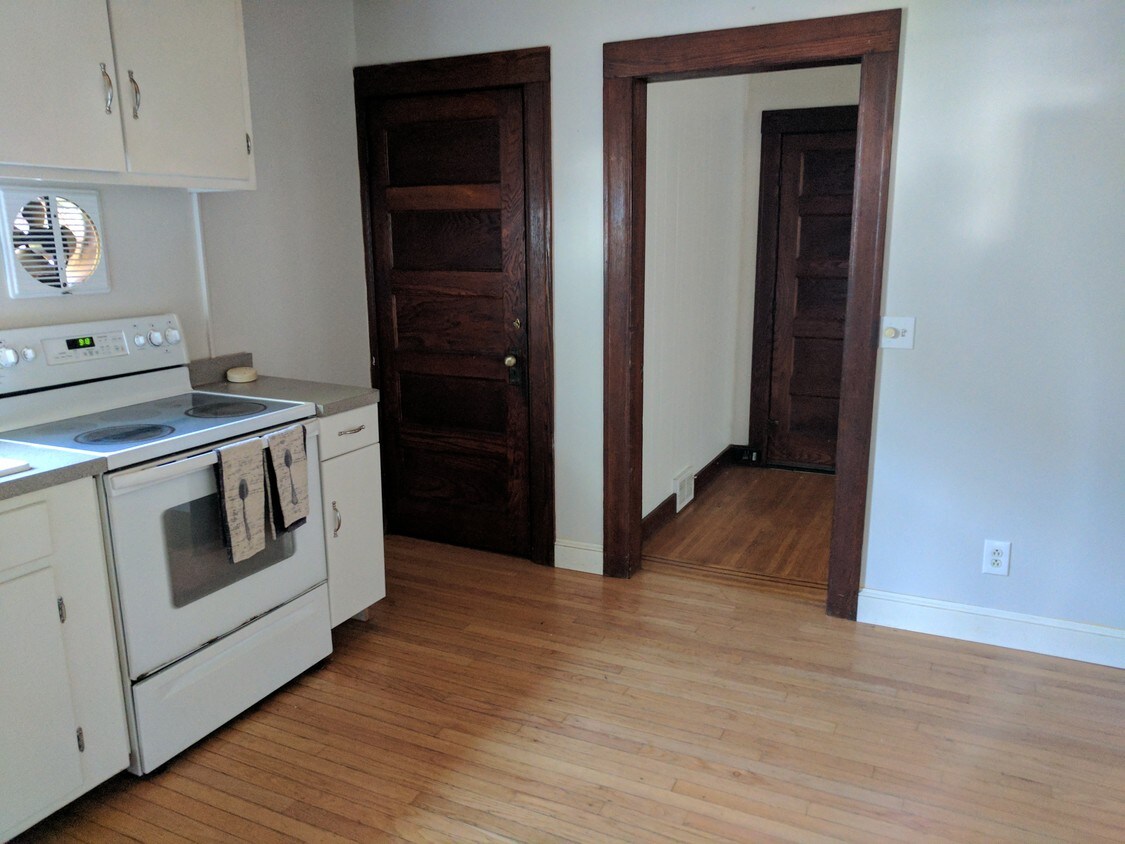 Kitchen - 158 S Main St