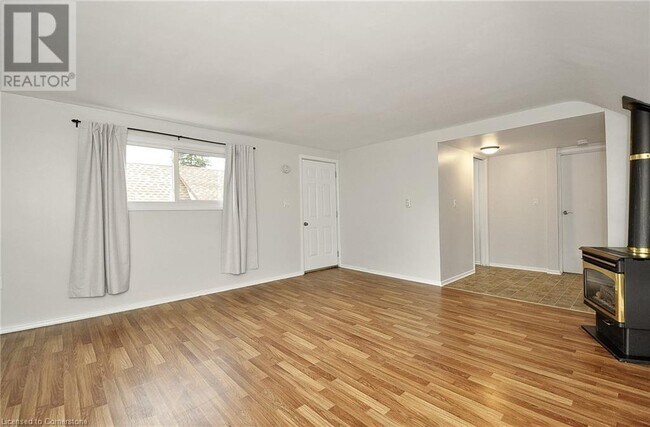 Photo du bâtiment - 94-941 1st Ave