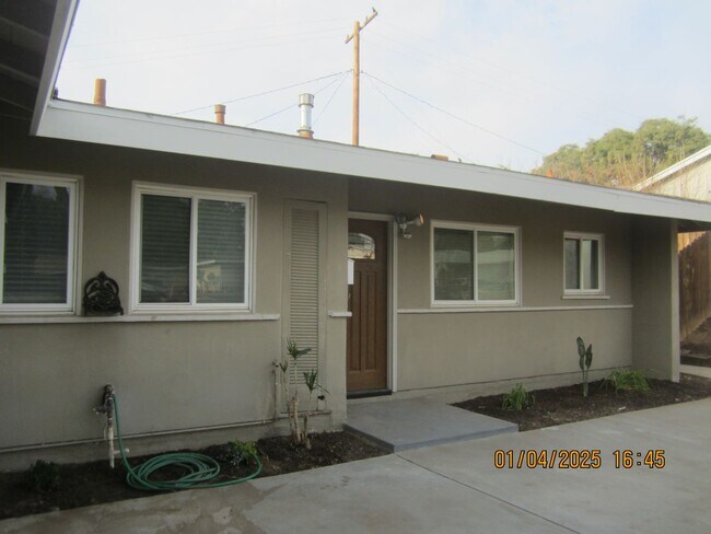 Foto del edificio - Immaculate 3 bedroom Home University Highlands Riverside