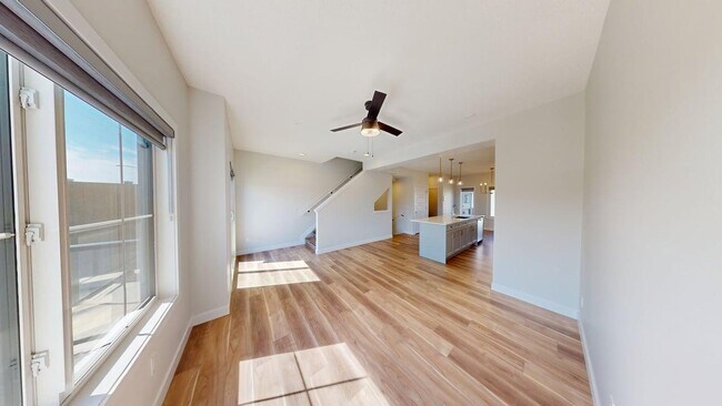 Photo du bâtiment - New executive townhouse complex in Glenridding Edmonton!