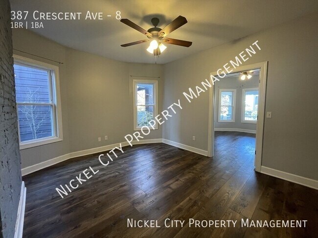 Foto del edificio - 387 Crescent Ave