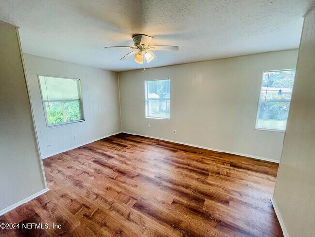 Foto del edificio - 3723 Jammes Rd