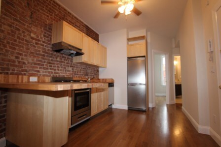 Primary Photo - 102 Bedford Ave