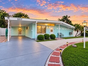 Building Photo - 3107 Bayshore Gardens Pkwy