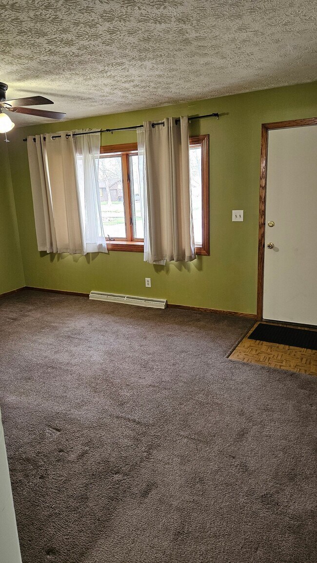 Foto del edificio - 4852 Alexander Rd