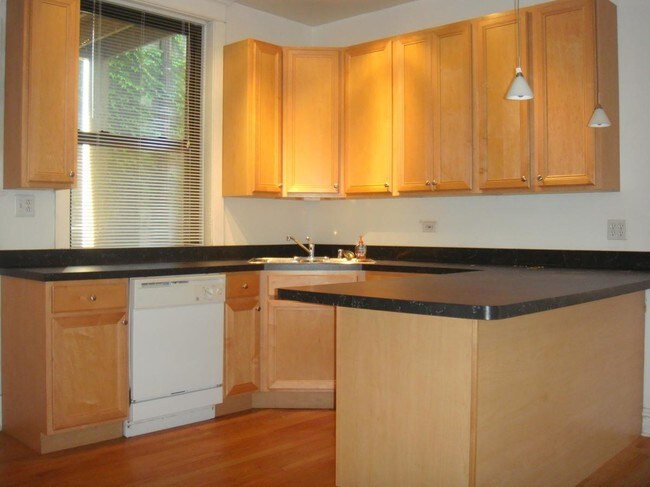Foto del edificio - 5211 N Glenwood Ave