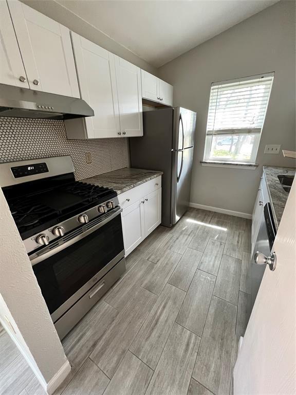 Foto del edificio - 4504 Brown Bark Pl