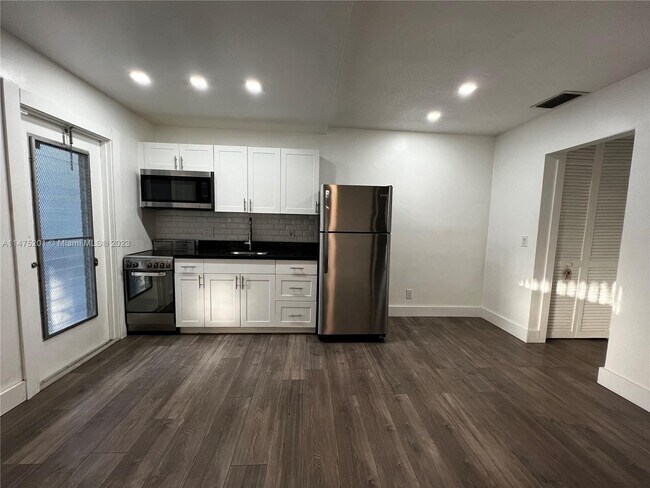 Foto del edificio - 3515 Van Buren St