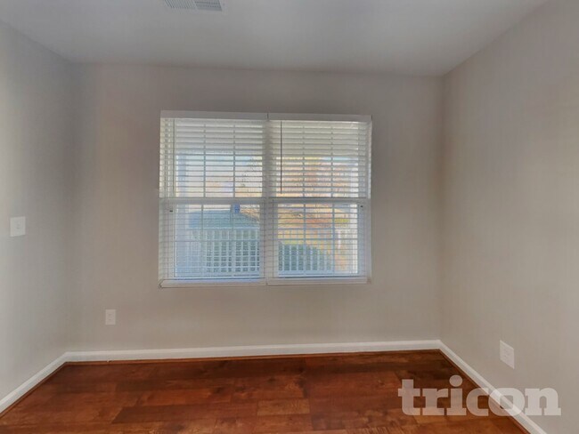 Foto del edificio - 30 Gold Rush Ct