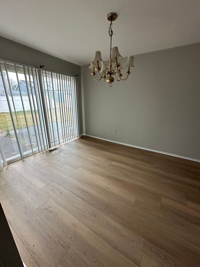 Foto del edificio - 3 Bedroom 2 Bathroom