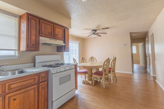 Foto del edificio - 11702 Welcome Dr