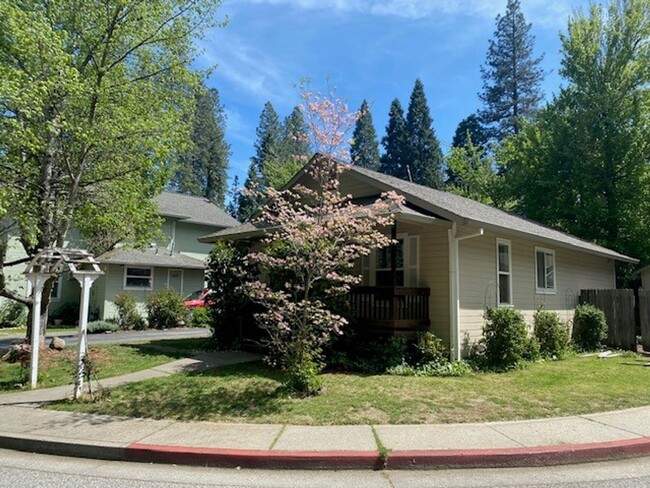 Foto del edificio - Cozy and Nice 2 bedroom Home in Nevada City