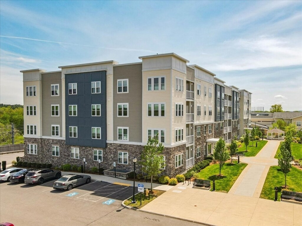 130 University Ave Unit 1411, Westwood, MA 02090 Condo for Rent in