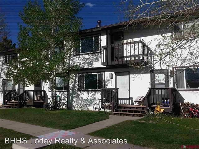 Primary Photo - 1017 W Denver Ave