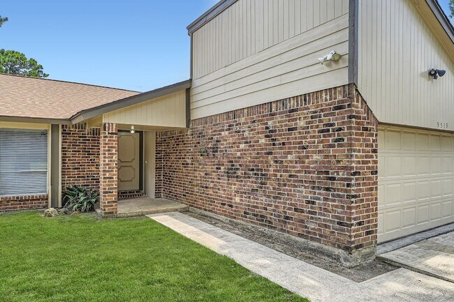 Building Photo - 9519 Landry Blvd