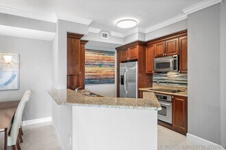 Building Photo - 1411 Renaissance Way