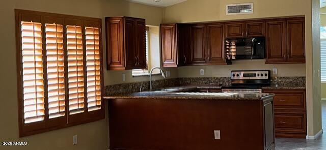 Building Photo - 15820 W Latham St