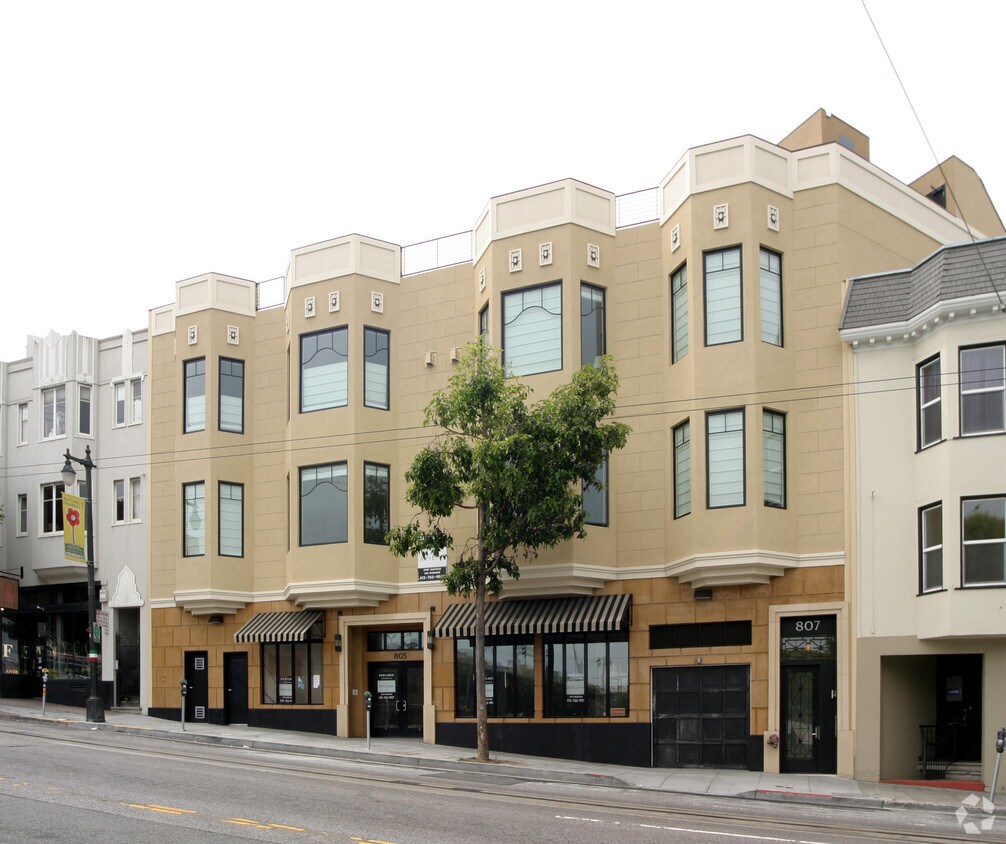 Foto del edificio - 805-807 Columbus Ave