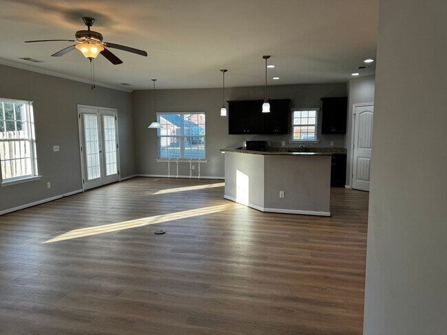 Building Photo - 220 Standing Pine Cir