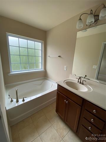Building Photo - 9960 Evergreen Terrace Drive