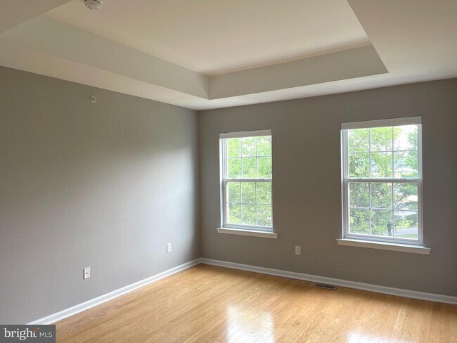 Foto del edificio - 2103 Lexington Mews