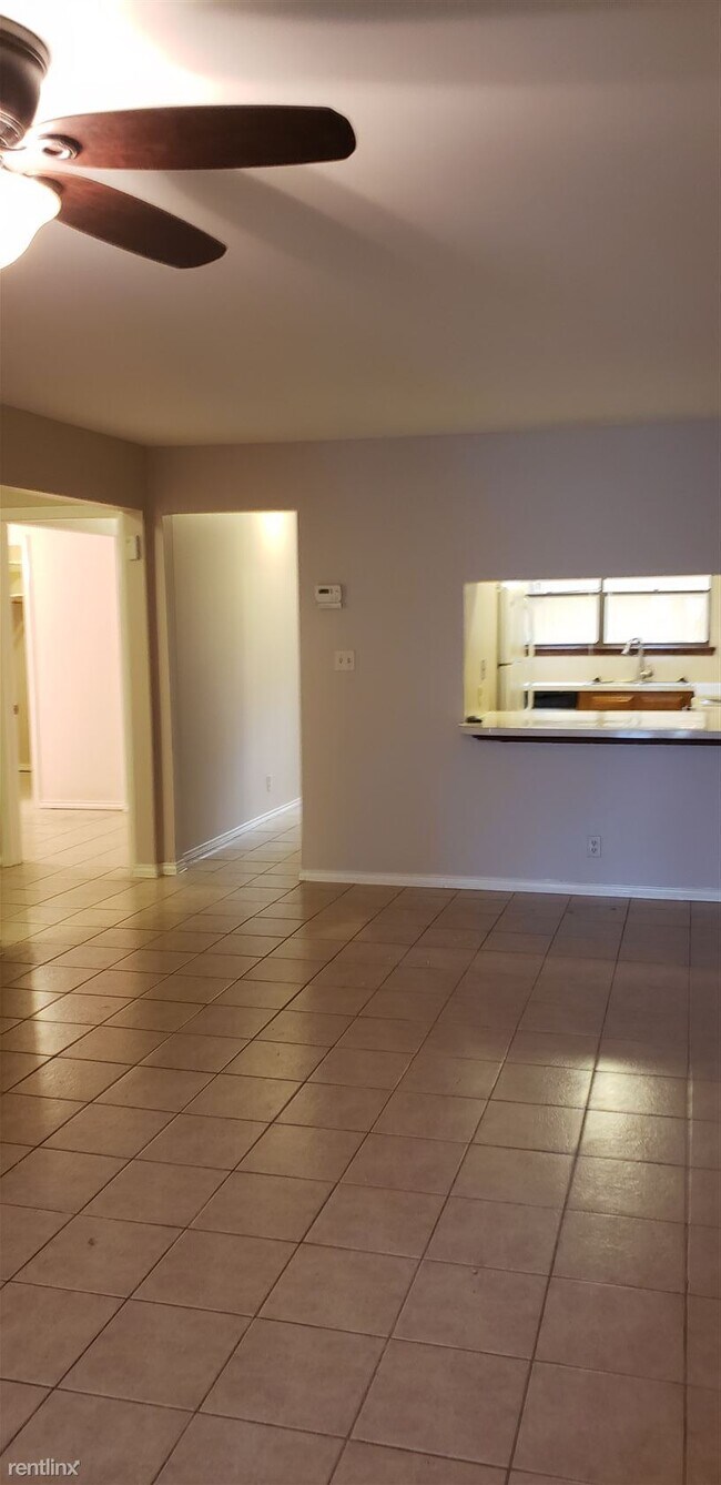 Building Photo - 5319 Palm Valley Dr N