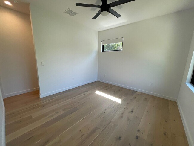 Building Photo - 612 Irma Dr