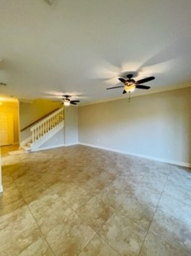 Foto del edificio - Townhome in the gated community of Bristol...