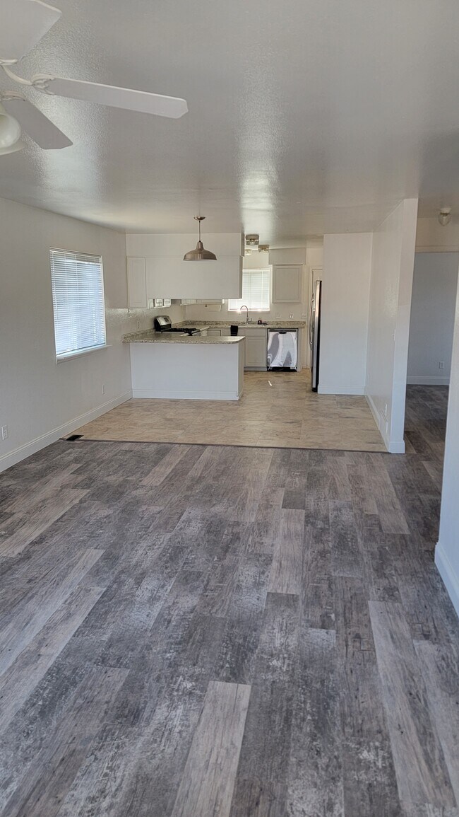Building Photo - 333 23rd Ave Ct