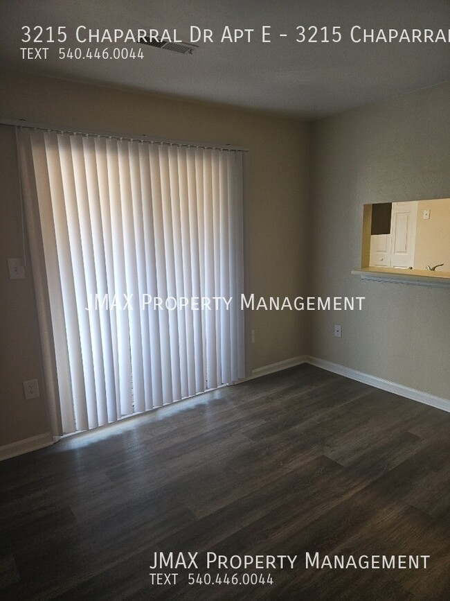 Foto del edificio - This property has a no security deposit op...