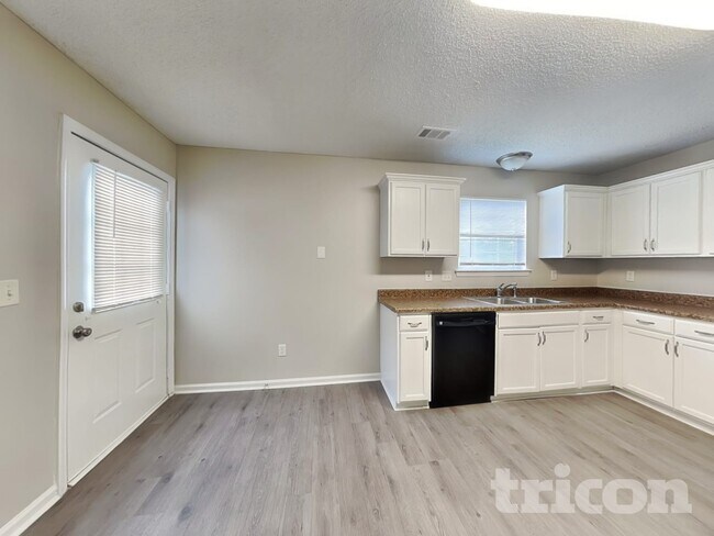 Building Photo - 3525 Brookstone Way