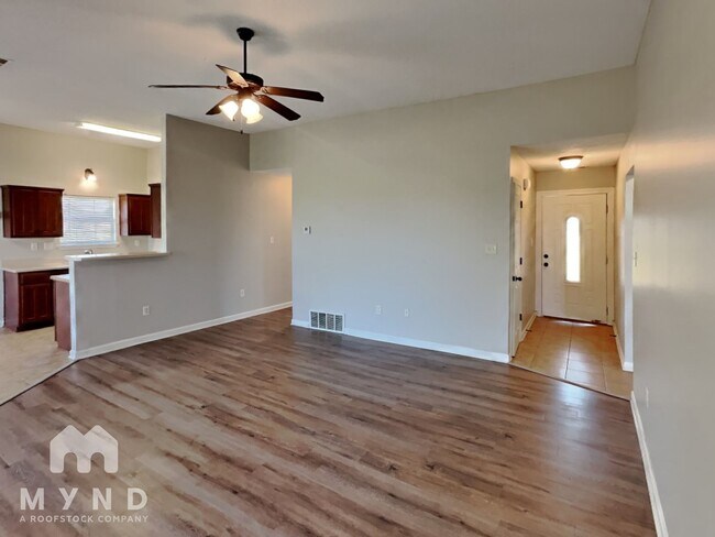 Building Photo - 1249 Clover Leaf Cir