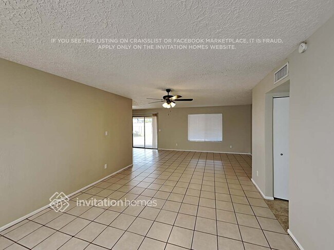 Foto del edificio - 6440 E Akron St