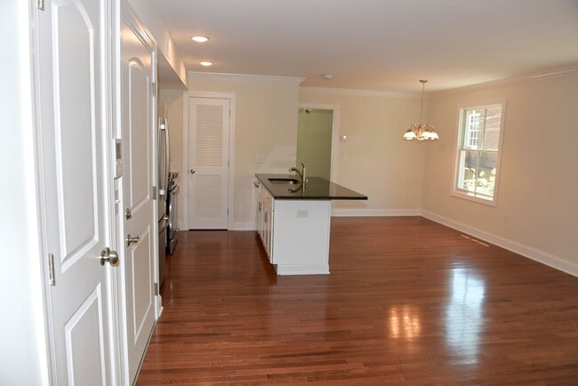 Building Photo - 203-205-205 Nassau St